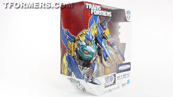 Transformers Generations Sky Byte Toy Voyager Class Action Figure Review And Images  (2 of 29)